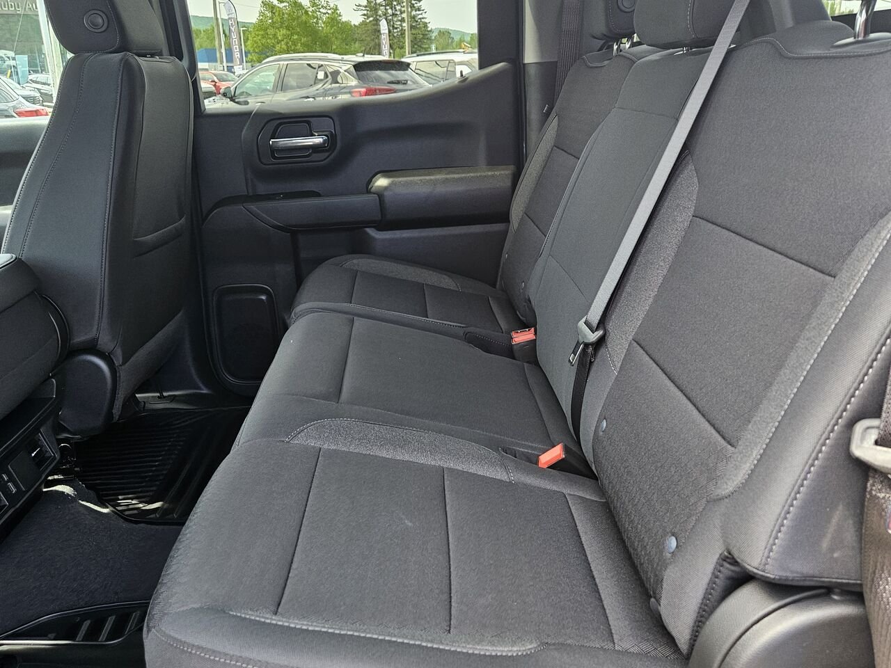 Chevrolet Silverado 1500 Custom Trail Boss cabine multiplace 4RM 157 po 2026 Gris sterling métallisé Thetford Mines - photo #13