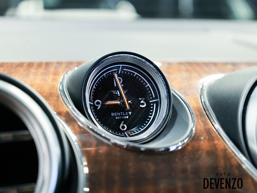 Bentley Bentayga 2017 Blanc Saint-Eustache - photo #20