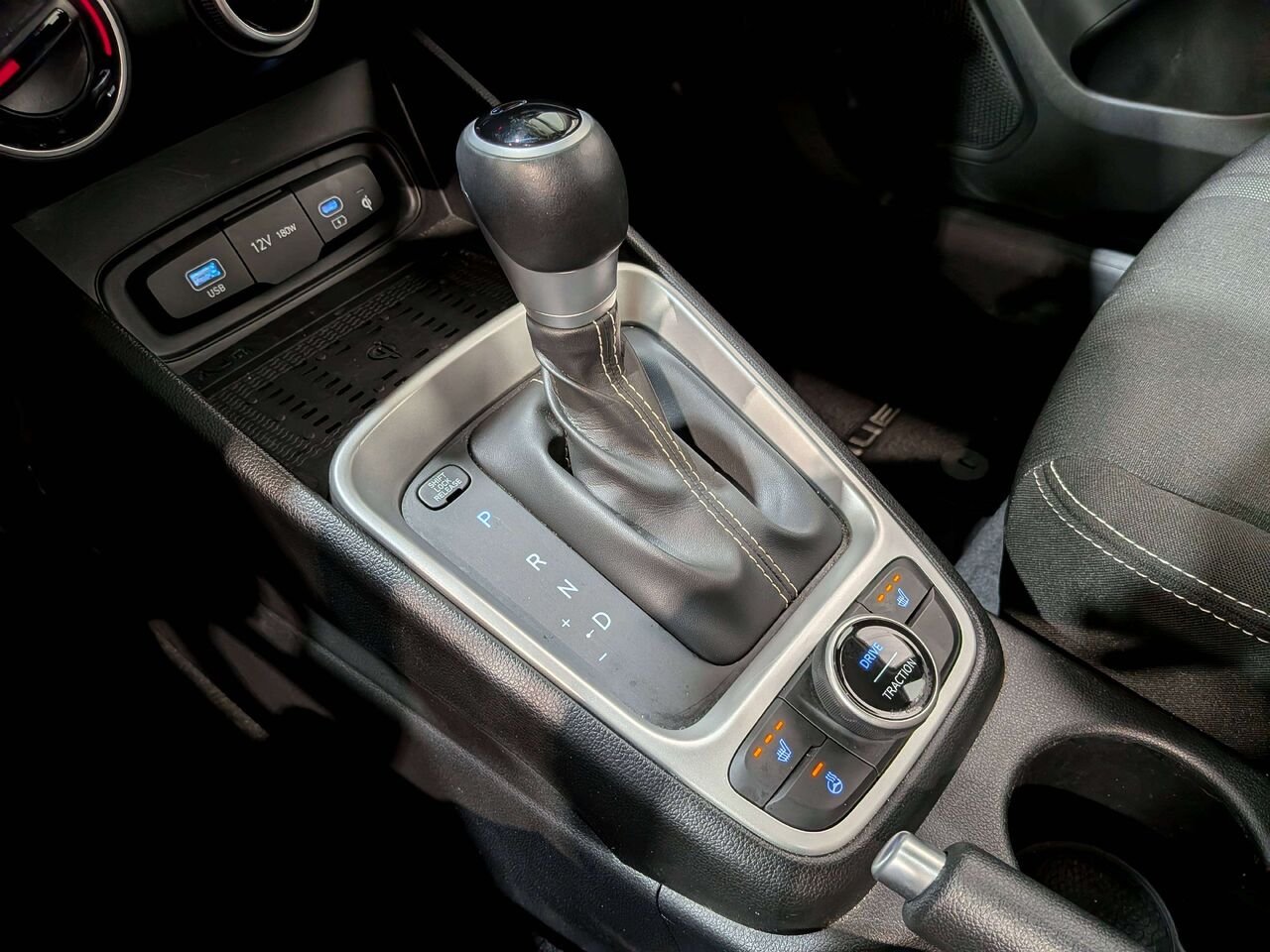 2026 Hyundai Venue Preferred IVT White Val-David - photo #28