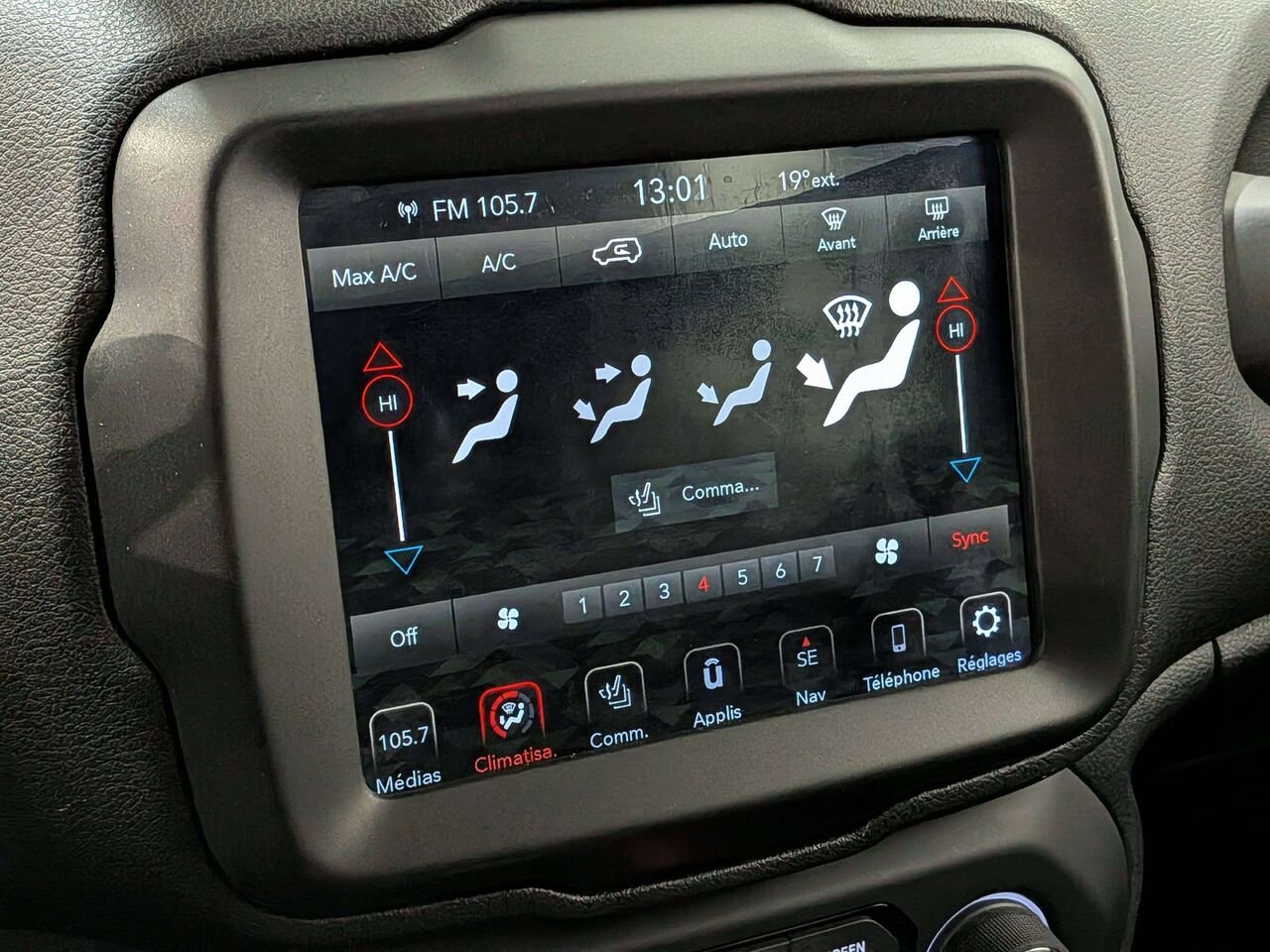 2019 Jeep Renegade Limited 4x4 Silver Val-David - photo #20