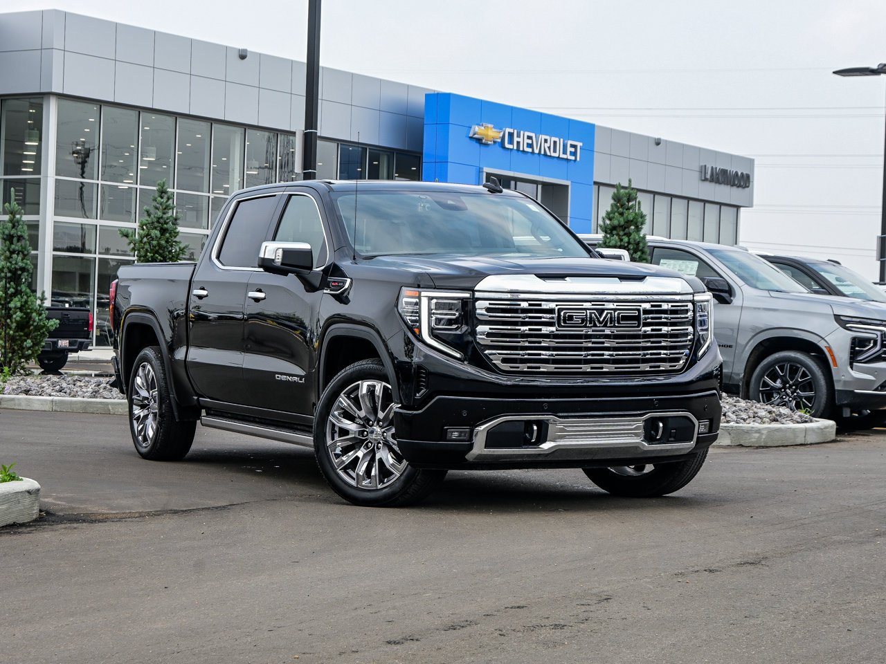 2025 GMC Sierra 1500 4WD Crew Cab 147 Denali Black Sherwood Park - photo #1