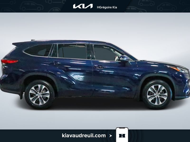 Toyota Highlander 2022 Bleu Laval - photo #8