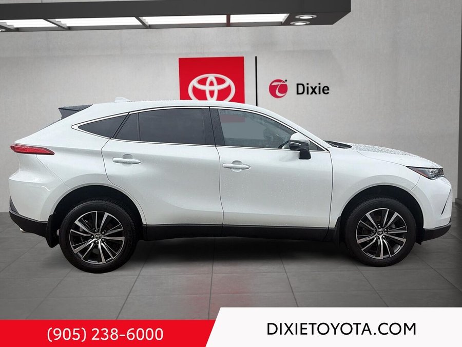 2023 Toyota Venza HYBRID LE AWD White