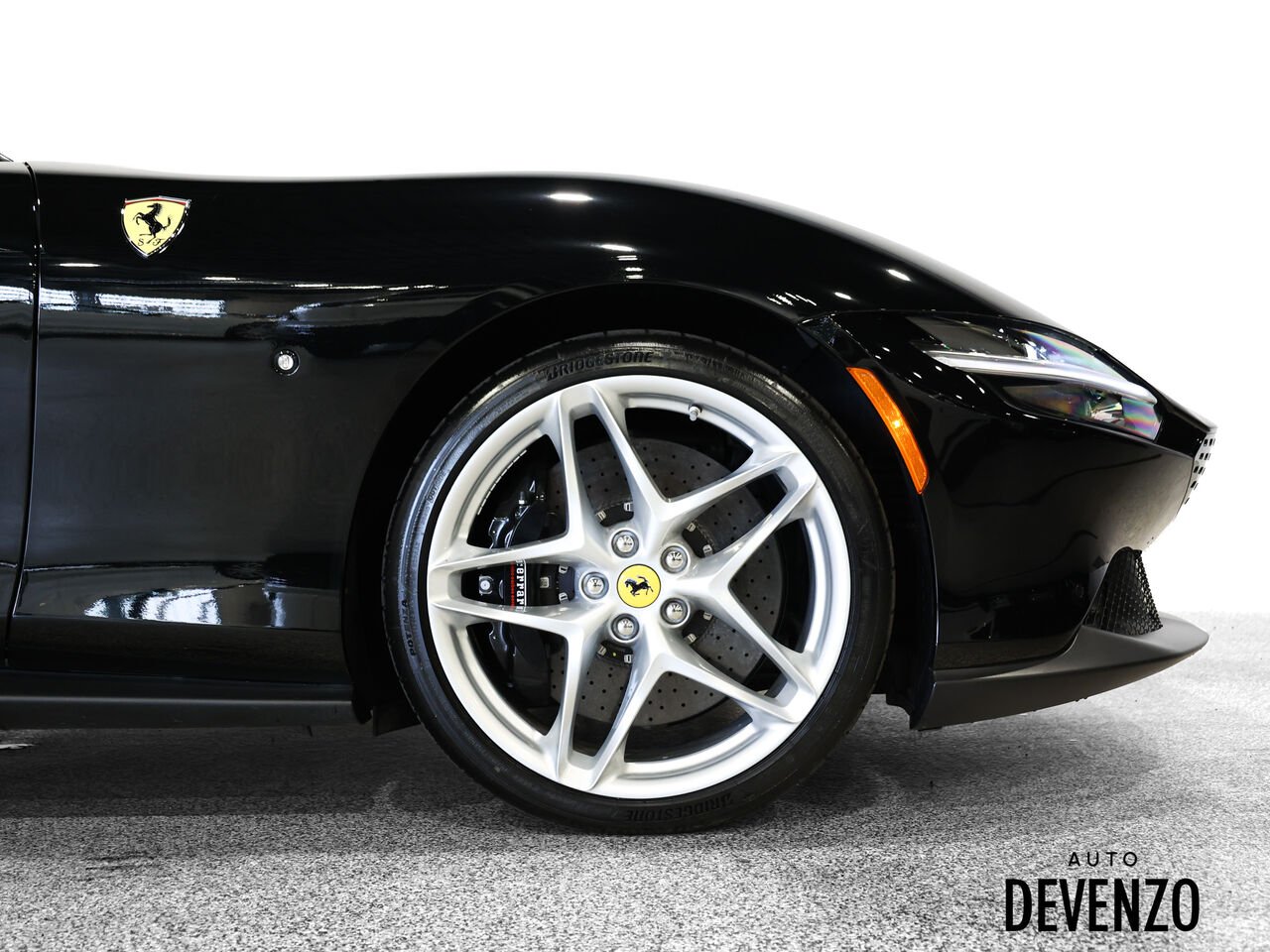 2025 Ferrari Roma Black Saint-Eustache - photo #5