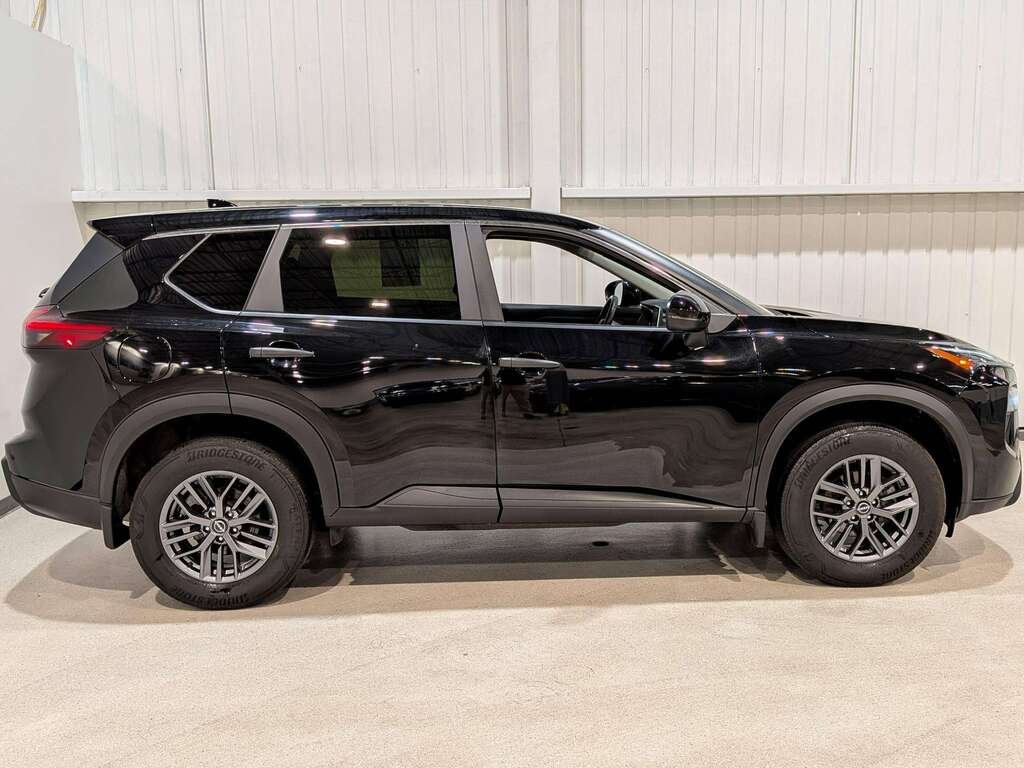 Nissan Rogue AWD S 2024 Noir Val-David - photo #2