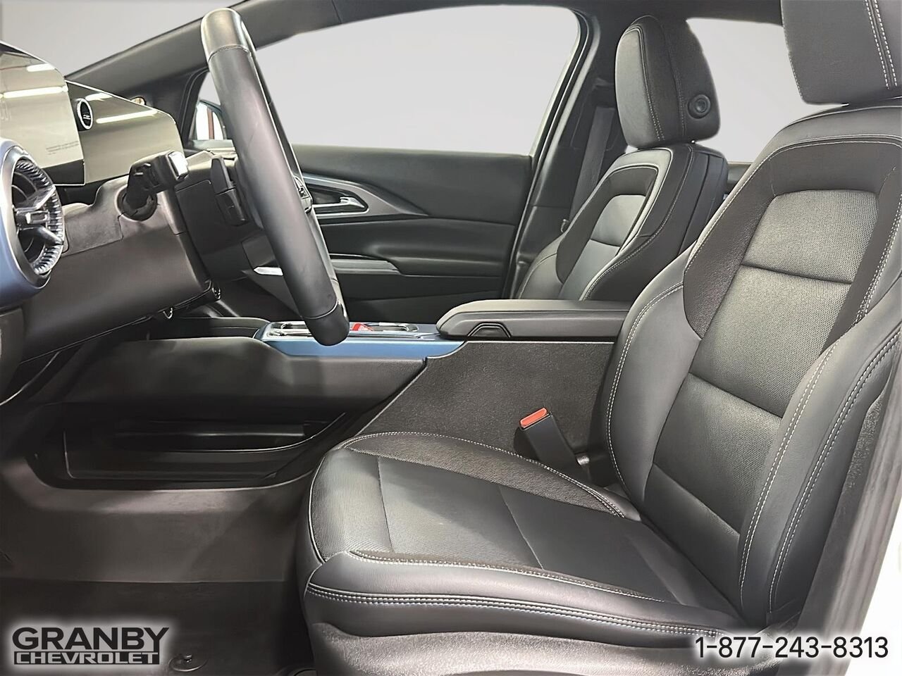 2025 Chevrolet Equinox EV 4 portes - LT | 26-0970A White Granby - photo #9