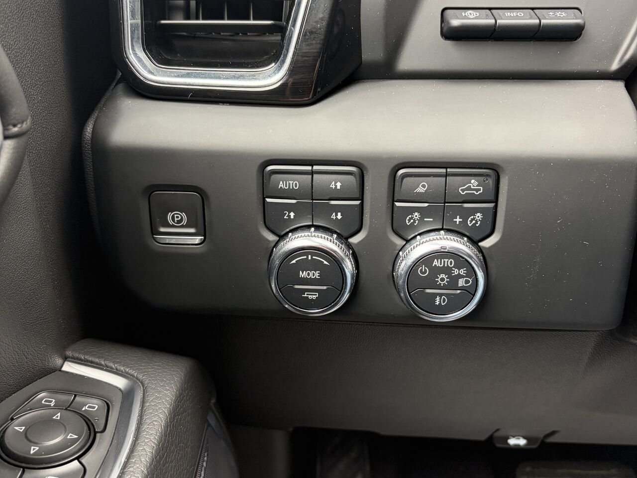 2023 GMC SIERRA K1500 DENALI Denali cabine multiplace 4RM 157 po White Gatineau - photo #4