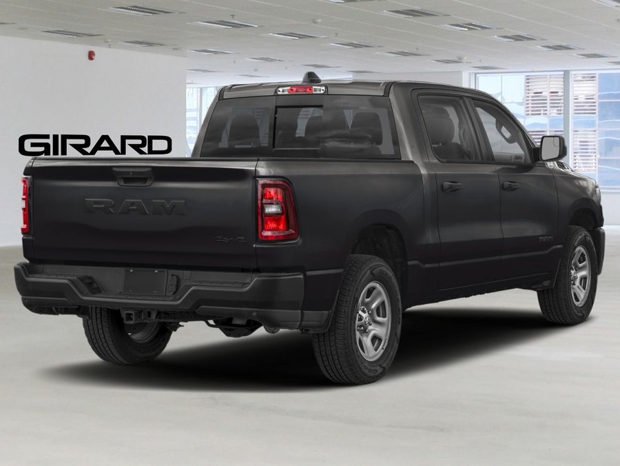 2026 RAM 1500 EXPRESS Diamond Black Crystal Pearl