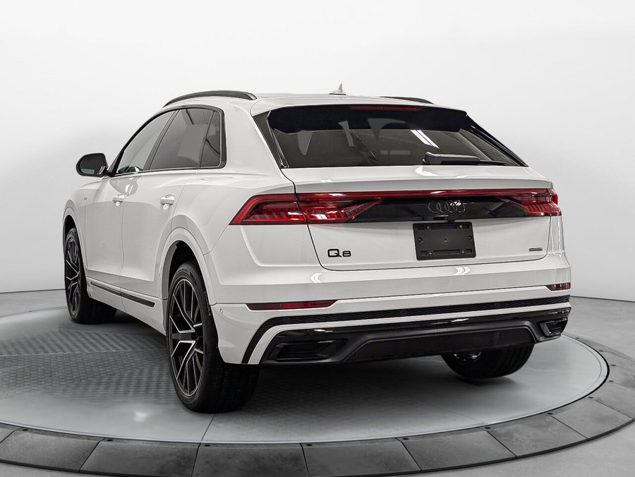 Audi Q8 3.0 TFSI Quattro S-line Black Optic Roues 22 Pouce 2022 Blanc
