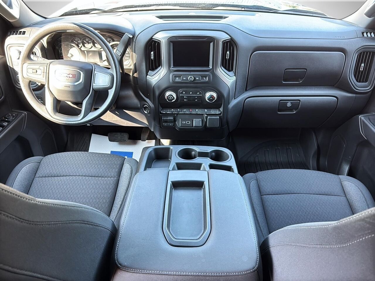 GMC Sierra 1500 Pro cabine multiplace 4RM 157 po 2026 Noir Saint-Hyacinthe - photo #8