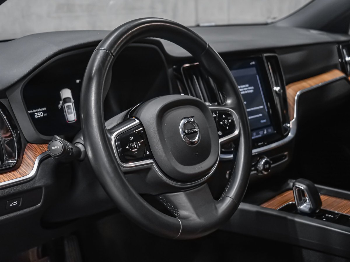 2023 Volvo V60 Cross Country B5 PLUS CLIMAT POLESTAR HARMAN KARDON Black Montreal - photo #7