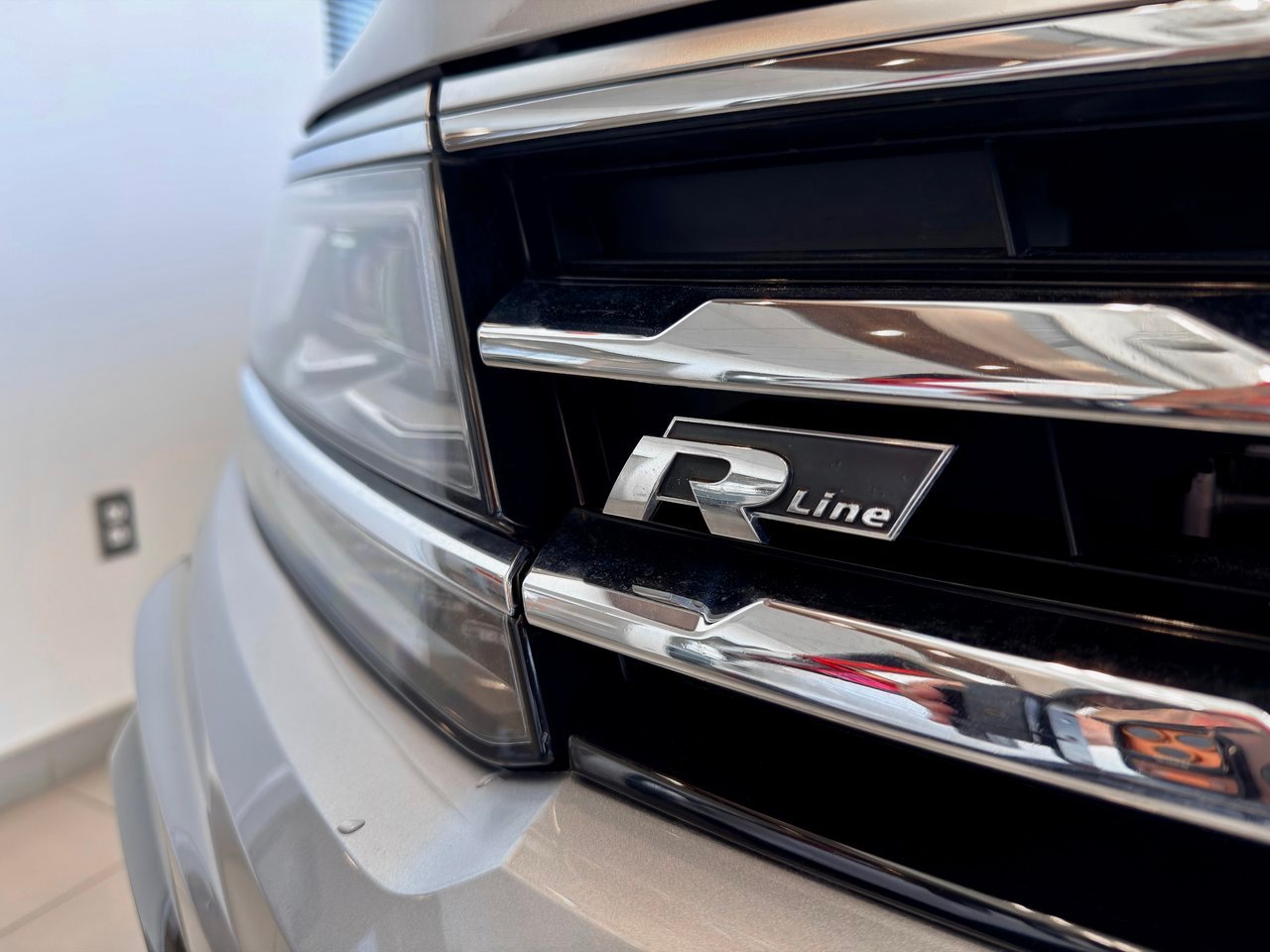 2021 Volkswagen Tiguan Silver Notre-Dame-des-Prairies - photo #15