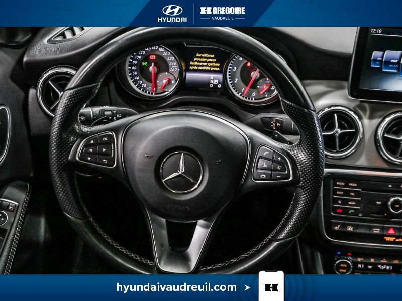 2016 Mercedes Benz GLA Black Saint-Eustache - photo #20
