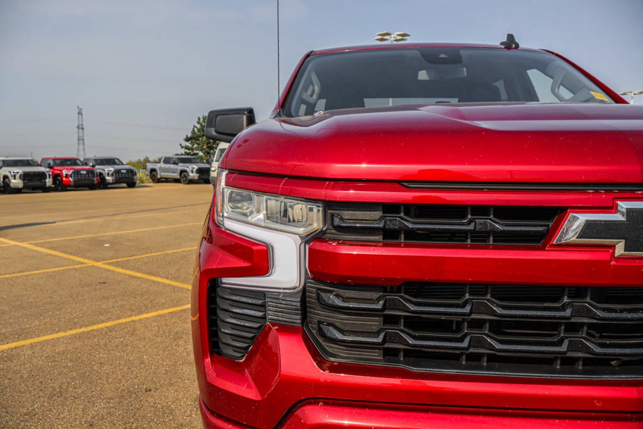 2024 Chevrolet Silverado 1500 4WD Crew Cab 147 RST Red Sherwood Park - photo #10