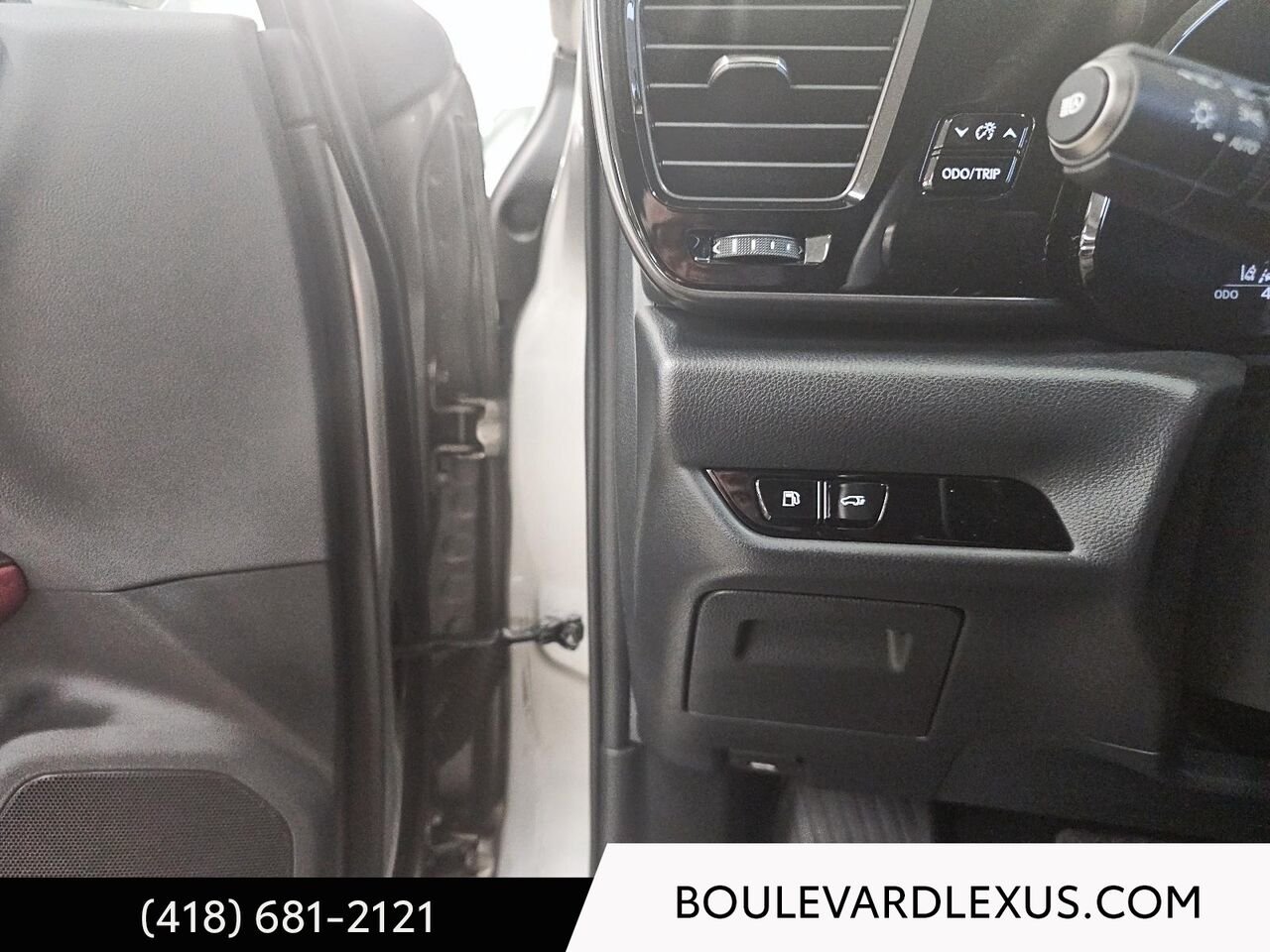 Lexus NX 19404A 2024 Argent Québec - photo #13