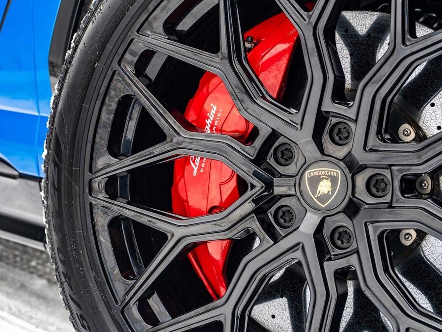 2022 Lamborghini Urus 2022 Blue