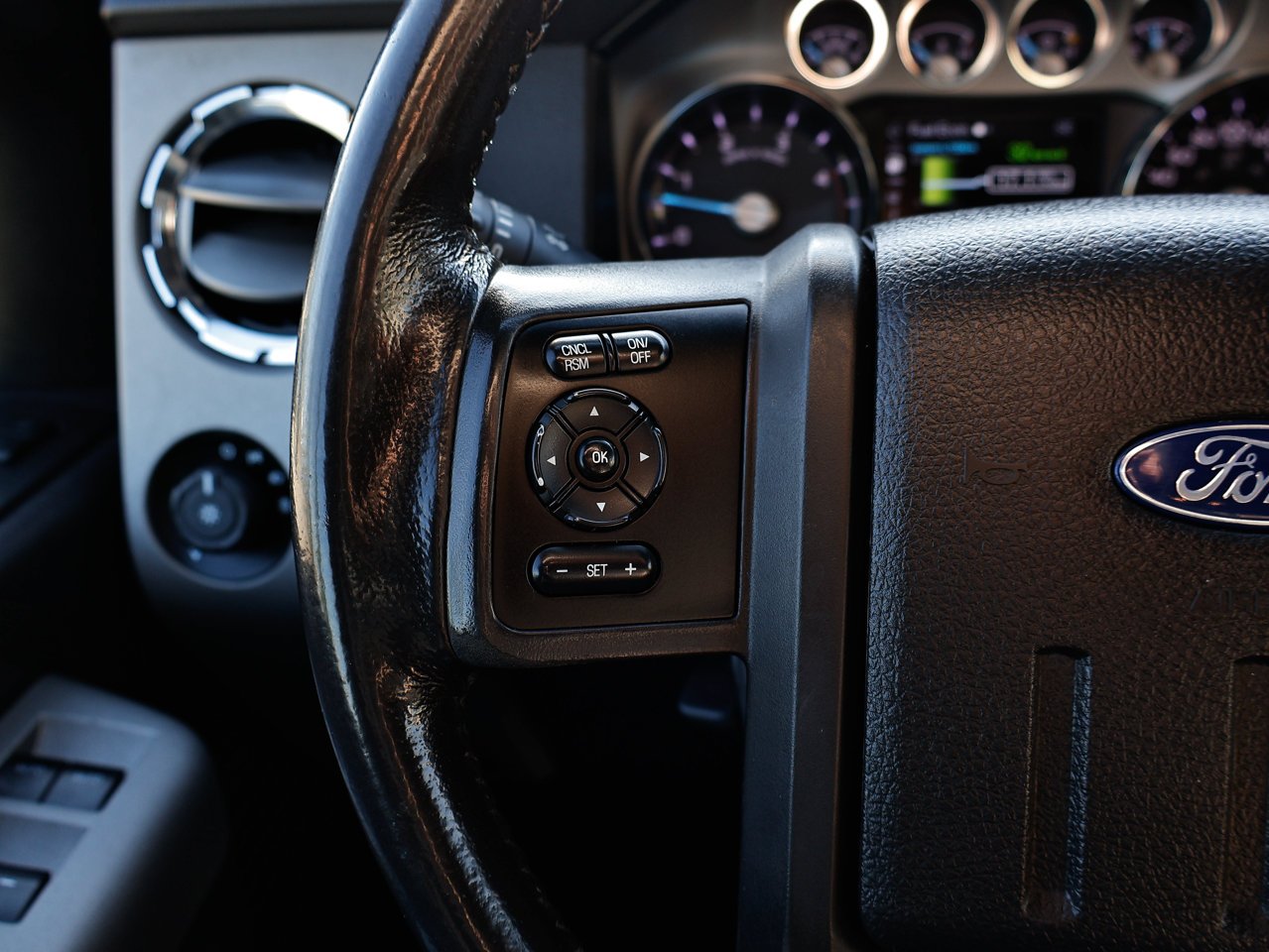 2016 Ford Super Duty F-350 DRW 2WD Crew Cab 172 Lariat Blue Sherwood Park - photo #19