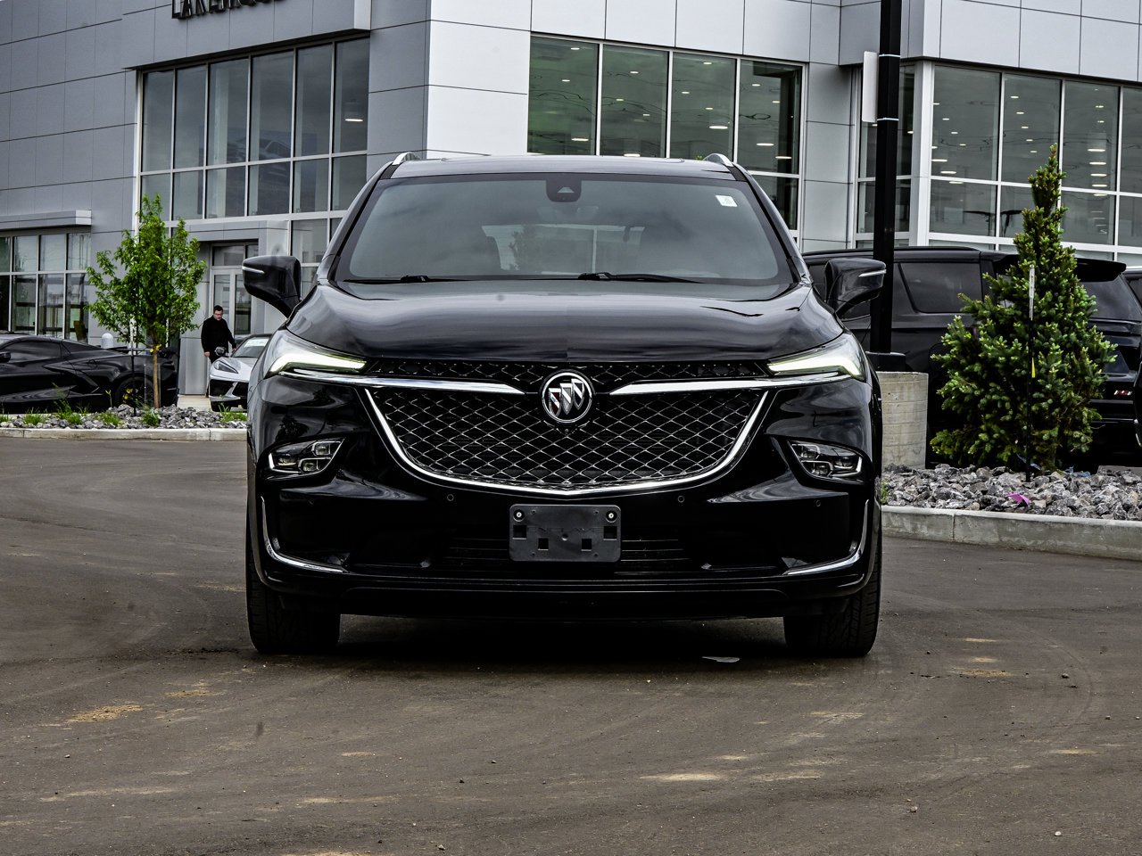2022 Buick Enclave AWD 4dr Avenir Black Sherwood Park - photo #2