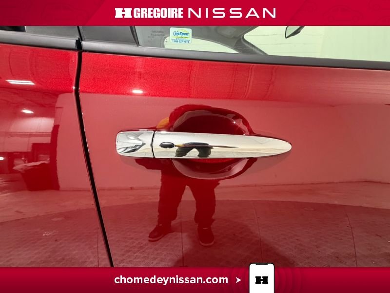 2023 Nissan Leaf Red Saint-Eustache - photo #13