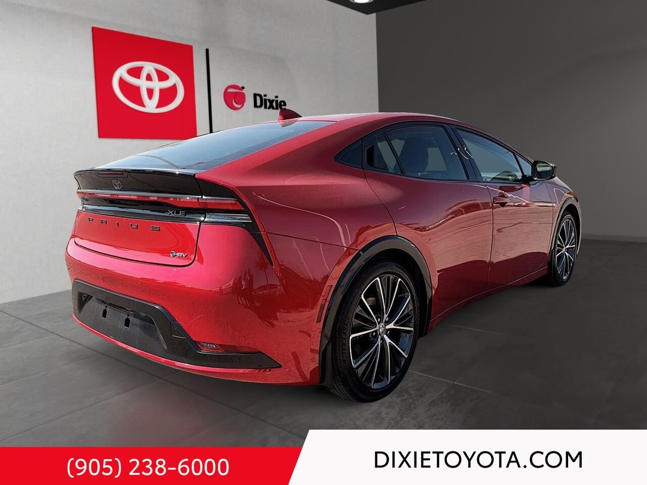 2023 Toyota Prius HYBRID XLE AWD / HEATED SEATS / ALLOY WHEELS / TOYOTA SAFETY SENSE / CARPLAY AND ANDROID AUTO Supersonic Red Mississauga - photo #3