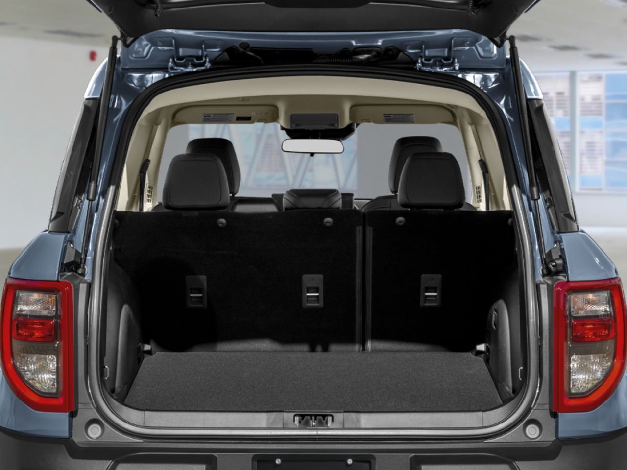 2026 Ford Bronco Sport Azure Grey Metallic Tri-Coat Mont-Laurier - photo #7