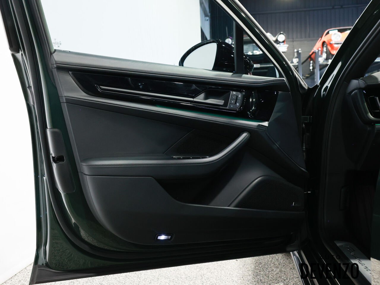 2024 Porsche Panamera Green Saint-Eustache - photo #11