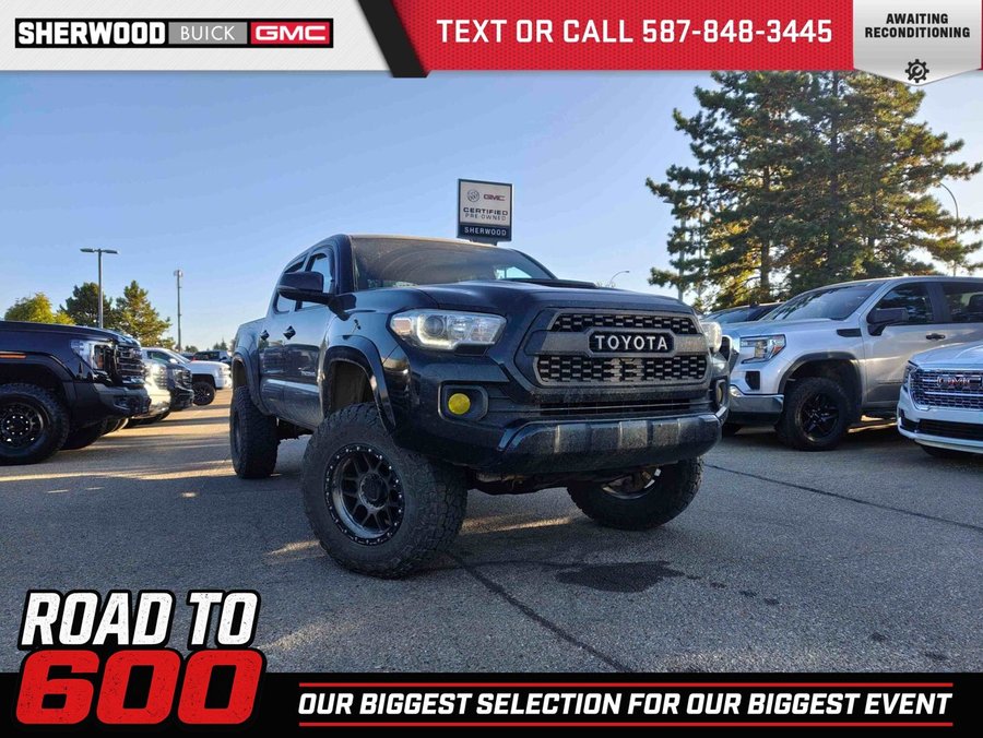 2017 Toyota Tacoma TRD Sport V6 6 Speed 4X4 | Aftermarket 17in KMC Wheels Black