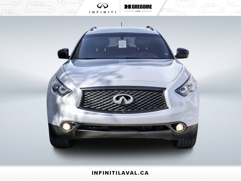 2017 Infiniti QX70 Saint-Eustache - photo #1