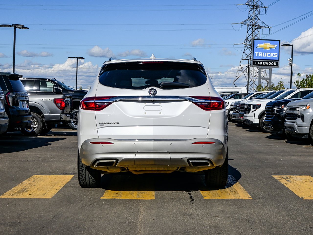 2020 Buick Enclave AWD 4dr Essence White Sherwood Park - photo #10
