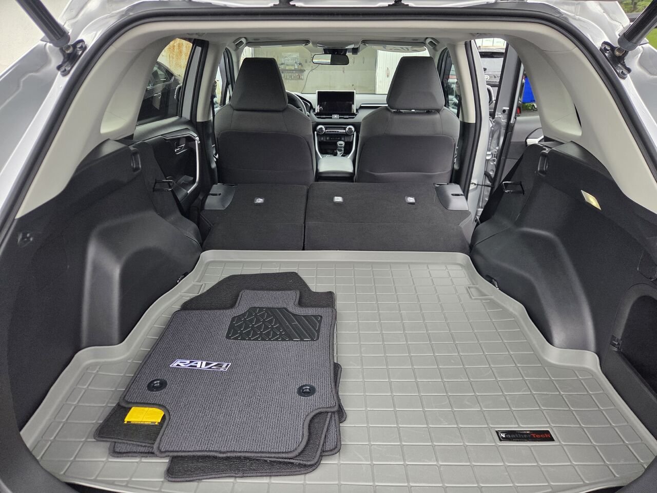 Toyota RAV4 hybride XLE TI 2023 Ciel argent métallisé Lac-Etchemin - photo #10