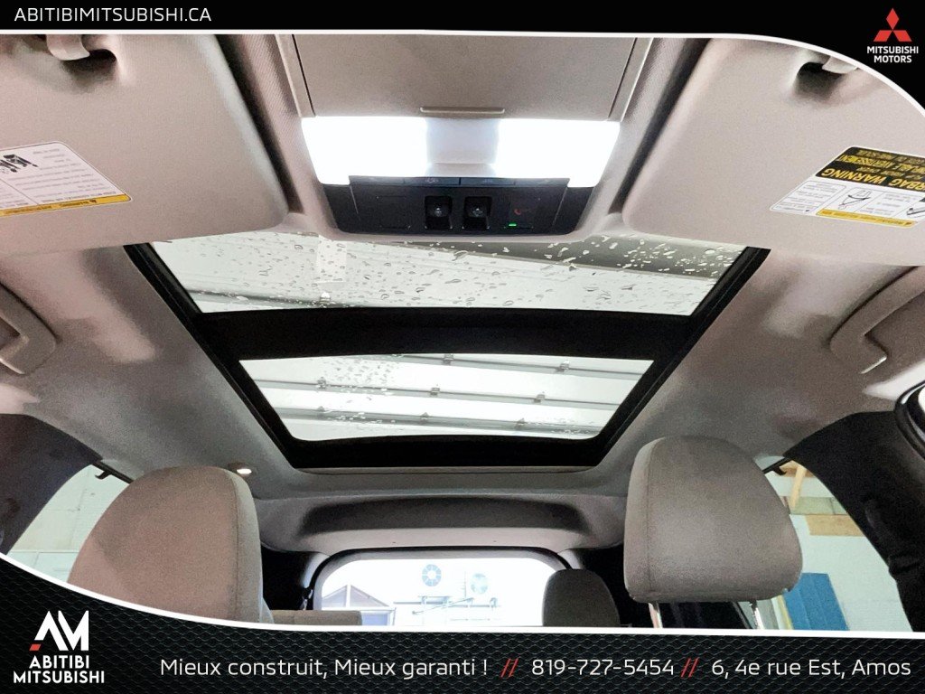 2023 Mitsubishi Outlander Plug-In Hybrid White Amos - photo #16