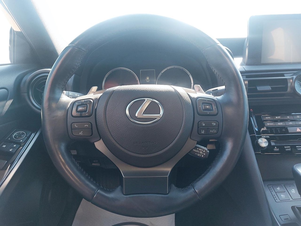 Lexus IS IS 300 2025 Gris Baie-Comeau - photo #11