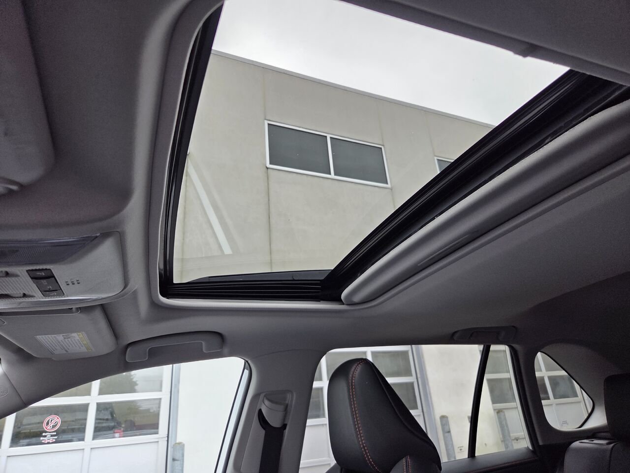 2022 Toyota RAV4 TRAIL White Mont-Laurier - photo #15