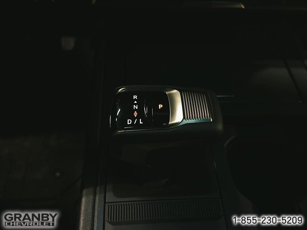 2026 GMC HUMMER EV Pickup HUMMER EV PICKUP 2X eAWD SHORT BED CREW CAB (1SC) | 26-0450 Void Black Granby - photo #16