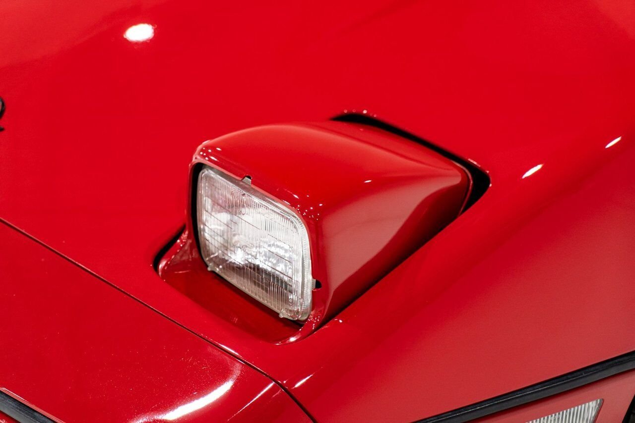 Chevrolet Corvette *PRIX EN USD* Callaway Turbo #123/400 built 1988 Rouge Montréal - photo #35