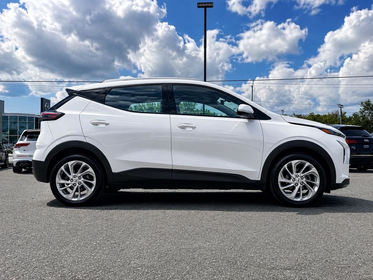 2023 Chevrolet Bolt EUV LT White Granby - photo #7