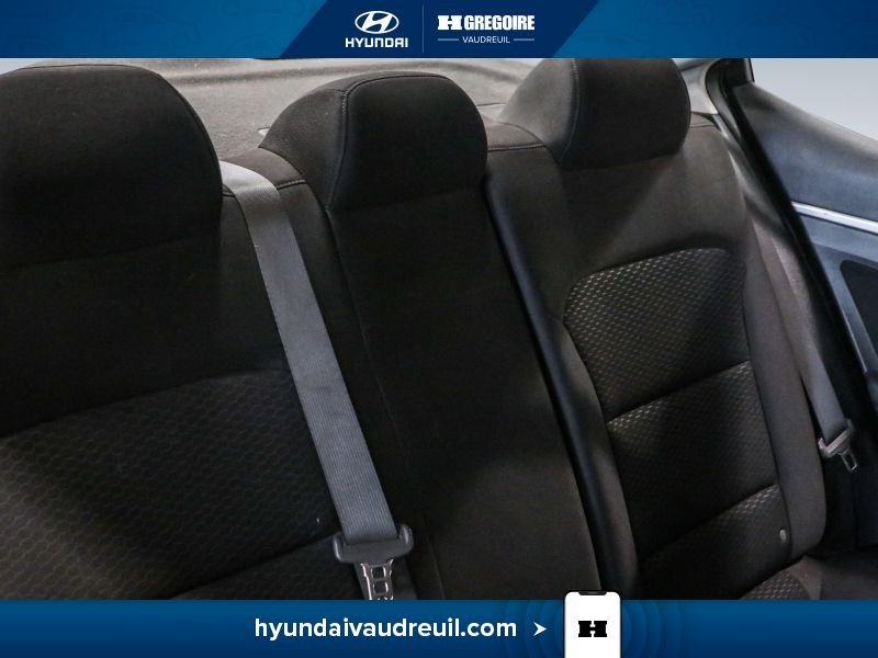 2019 Hyundai Elantra Grey Blainville - photo #32