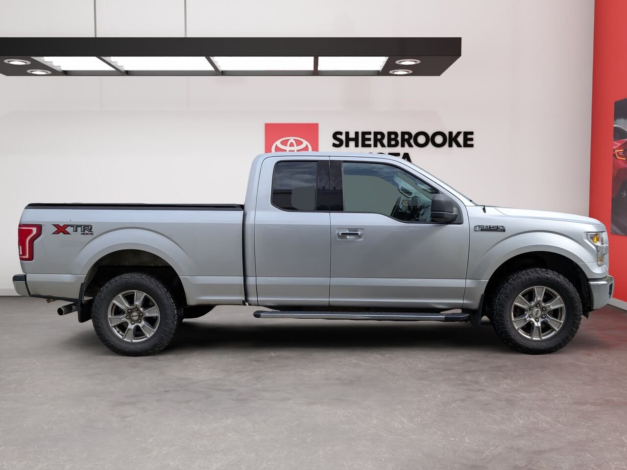 Ford F-150 XLT/AC/CAMÉRA DE RECUL/BLUETOOTH/RÉGULATEUR DE VITESSE 2016 Argent Sherbrooke - photo #2