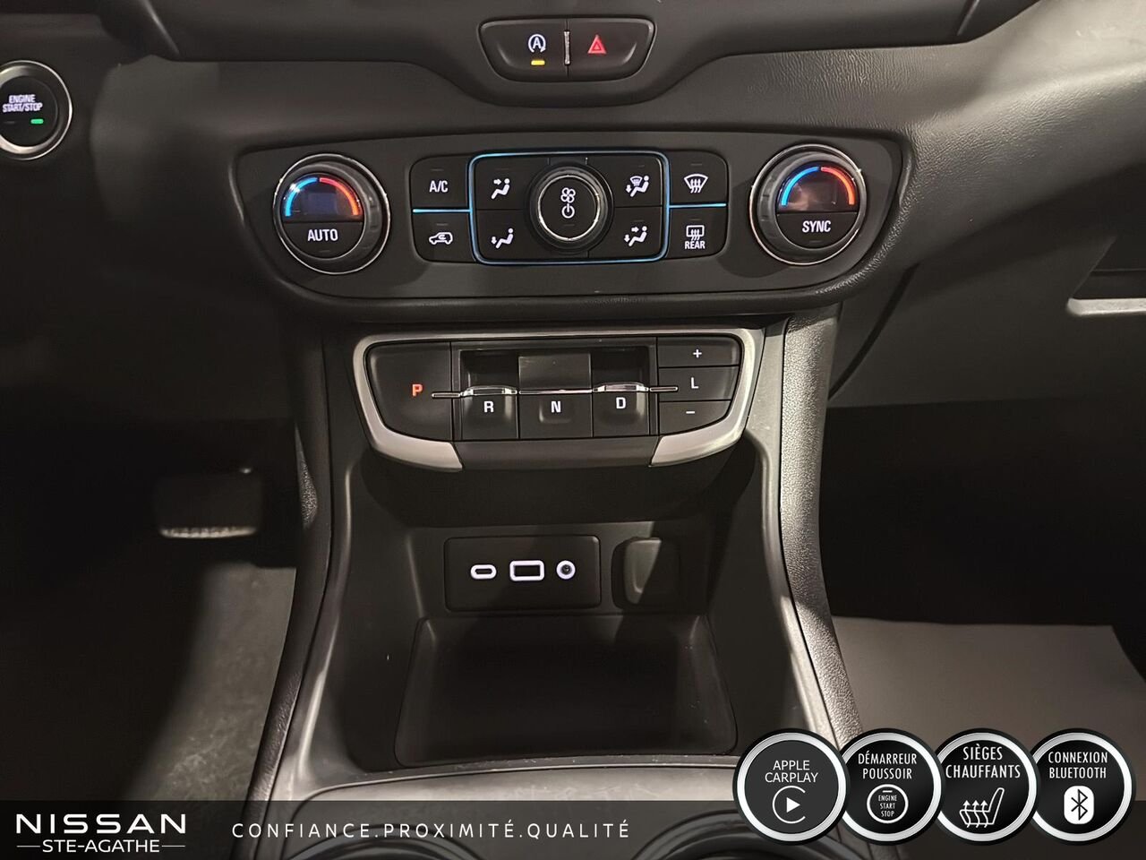 GMC Terrain AWD | BANCS CHAUFFANTS | CARPLAY SANS FIL | DÉMARREUR À DISTANCE 2023 Noir Saint-Jérôme - photo #12