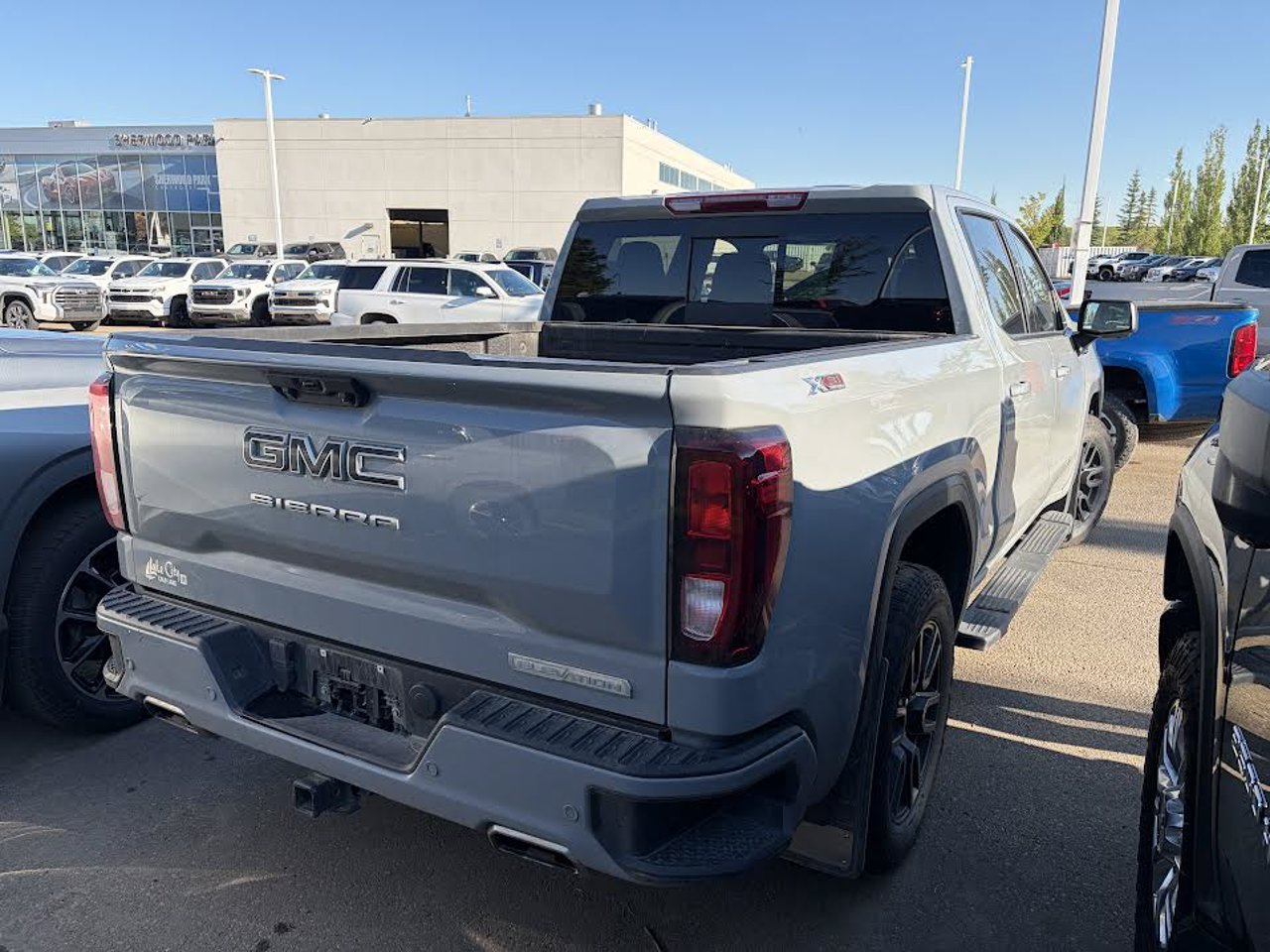 2024 GMC Sierra 1500 4WD Crew Cab 147 Elevation Grey Sherwood Park - photo #4