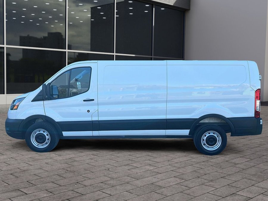 2026 Ford Transit fourgon utilitaire T-250 PA toit bas 130 po PNBV de 9 070 lb White