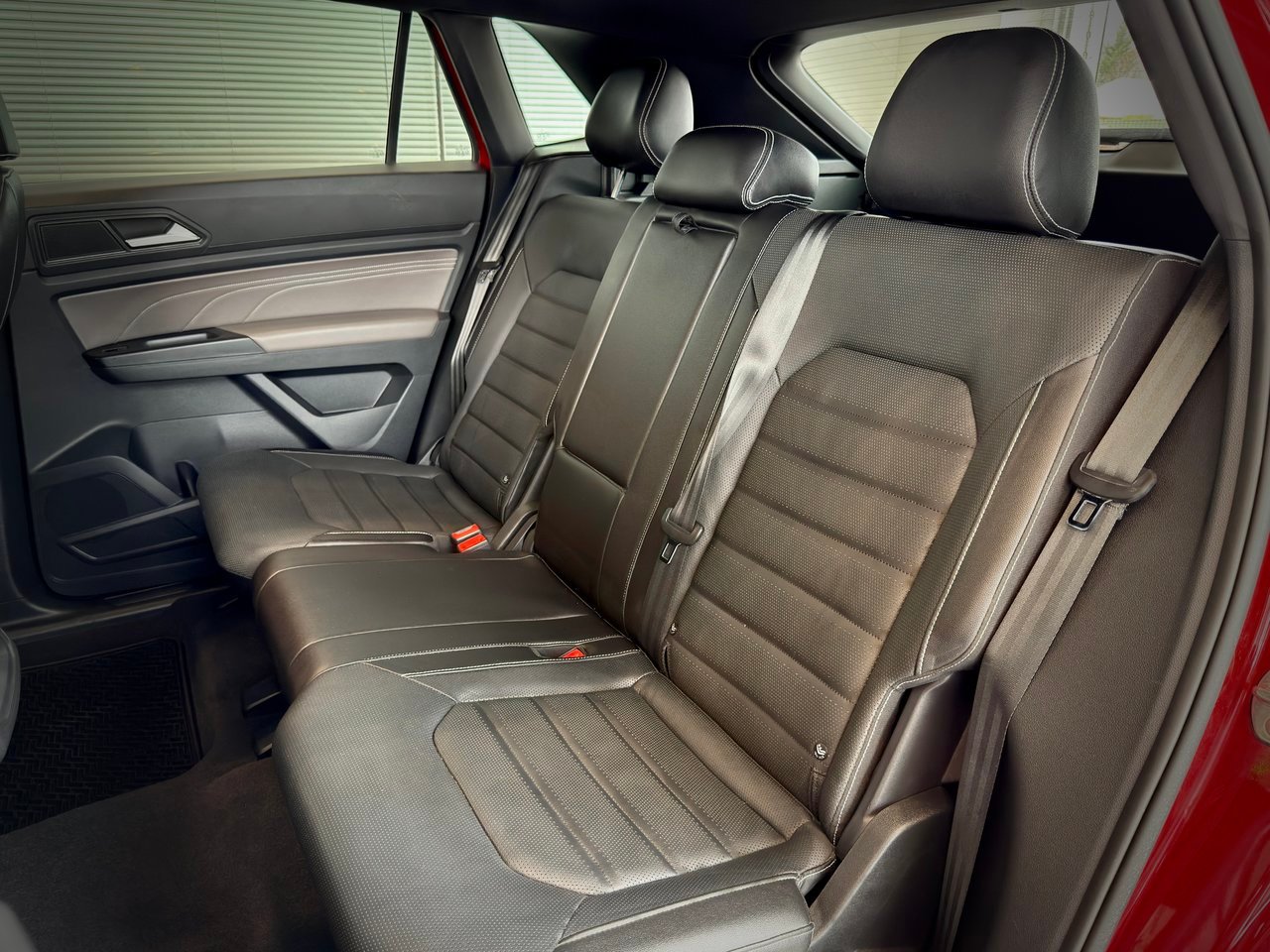 2021 Volkswagen Atlas Cross Sport Red Notre-Dame-des-Prairies - photo #19