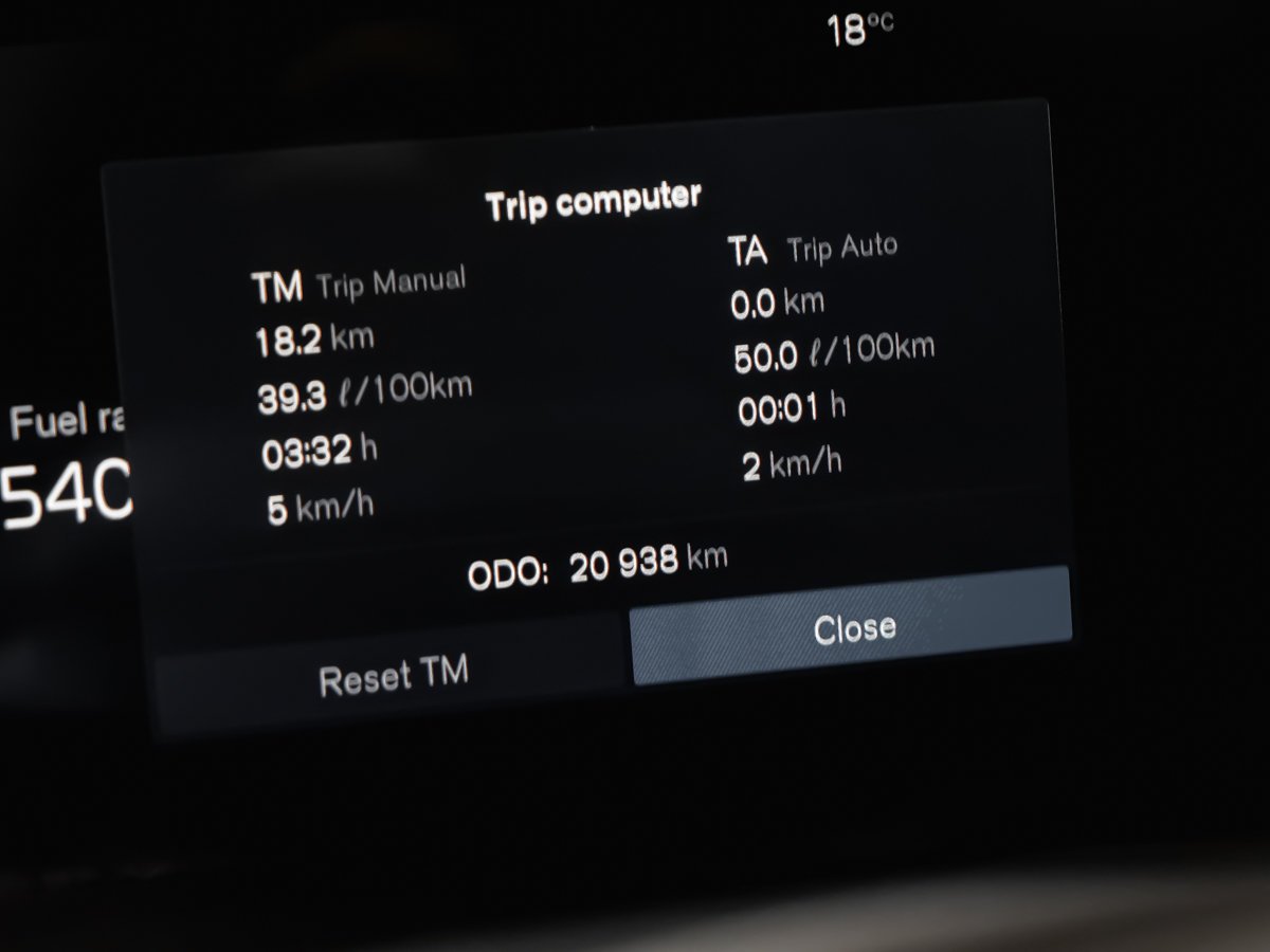 Volvo XC90 B6 ULTRA BRIGHT HARMAN KARDON AFFICH. TÊTE HAUTE 2026 Gris Montréal - photo #12