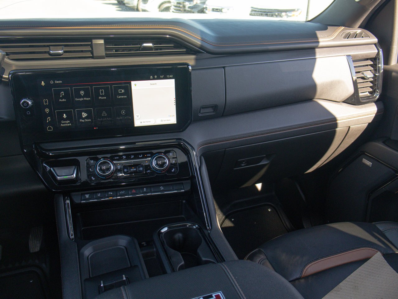 2024 GMC Sierra 2500HD 4WD Crew Cab 159 AT4 White Sherwood Park - photo #32