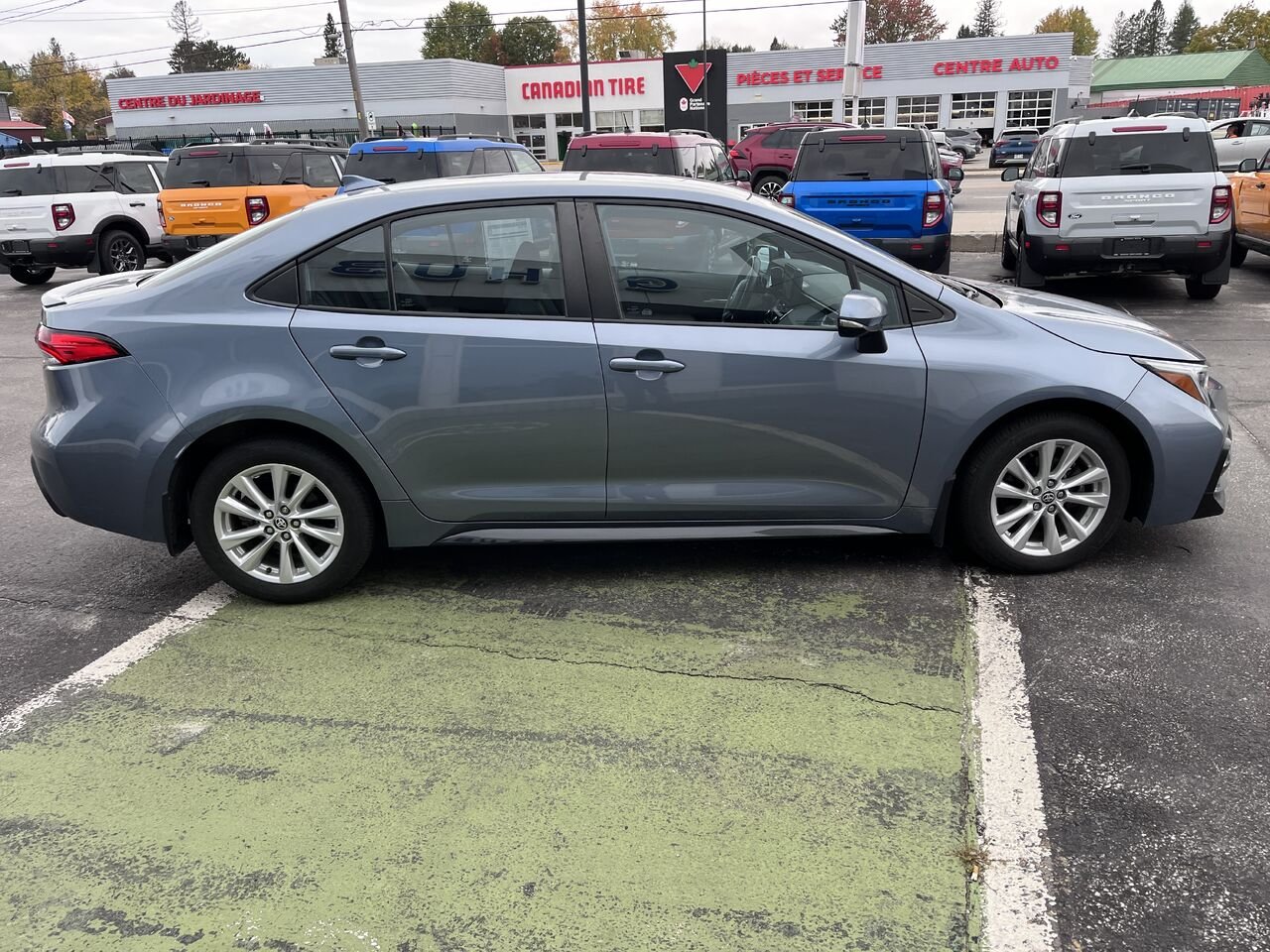 Toyota Corolla 2023 Bleu Mont-Laurier - photo #3