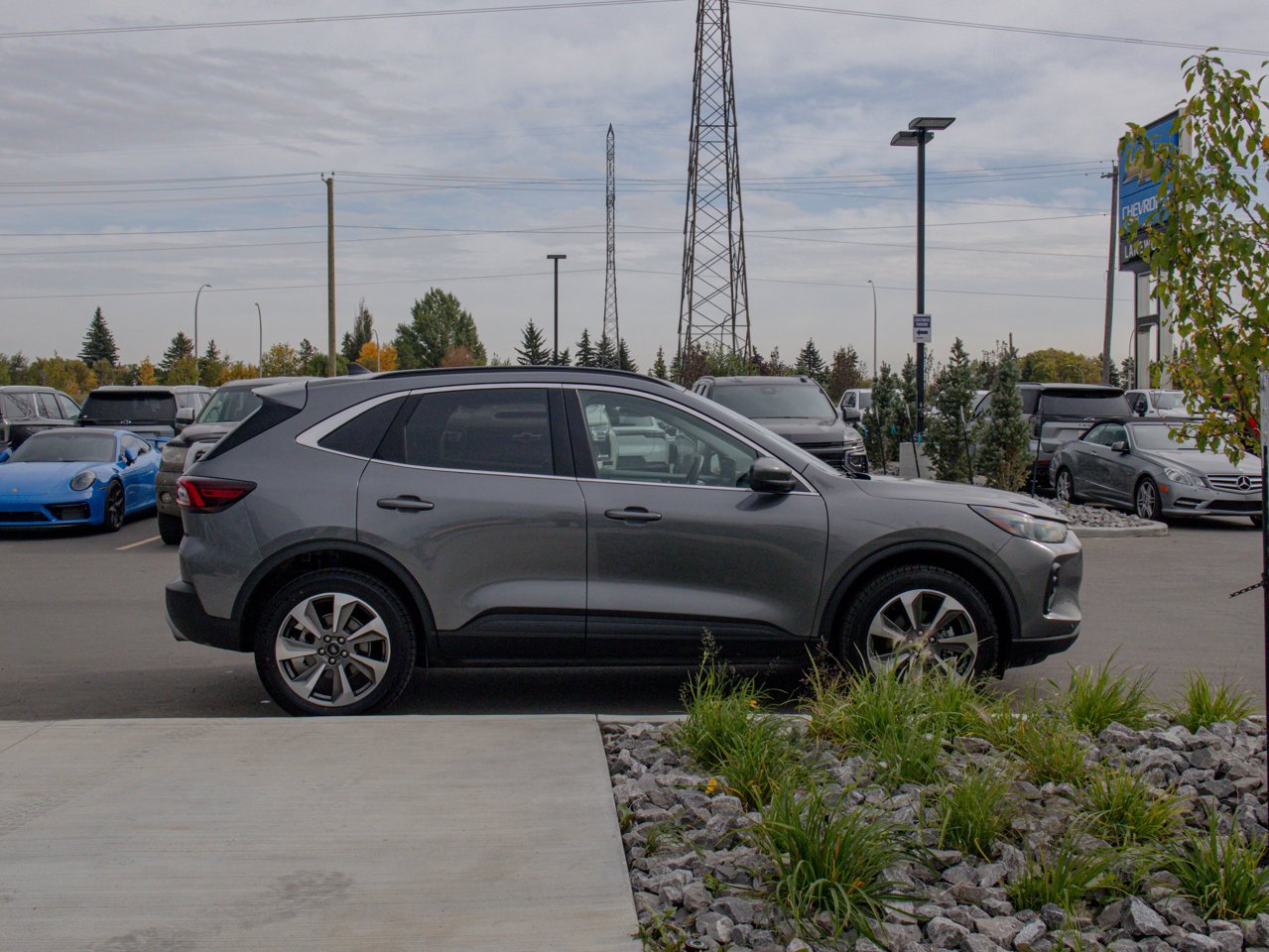 2024 Ford Escape Platinum AWD Grey Sherwood Park - photo #12