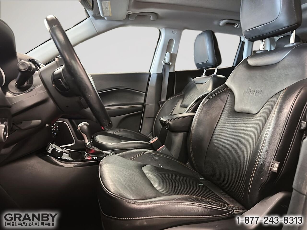 Jeep Compass Limited | 25-0882A 2017 Blanc Granby - photo #10