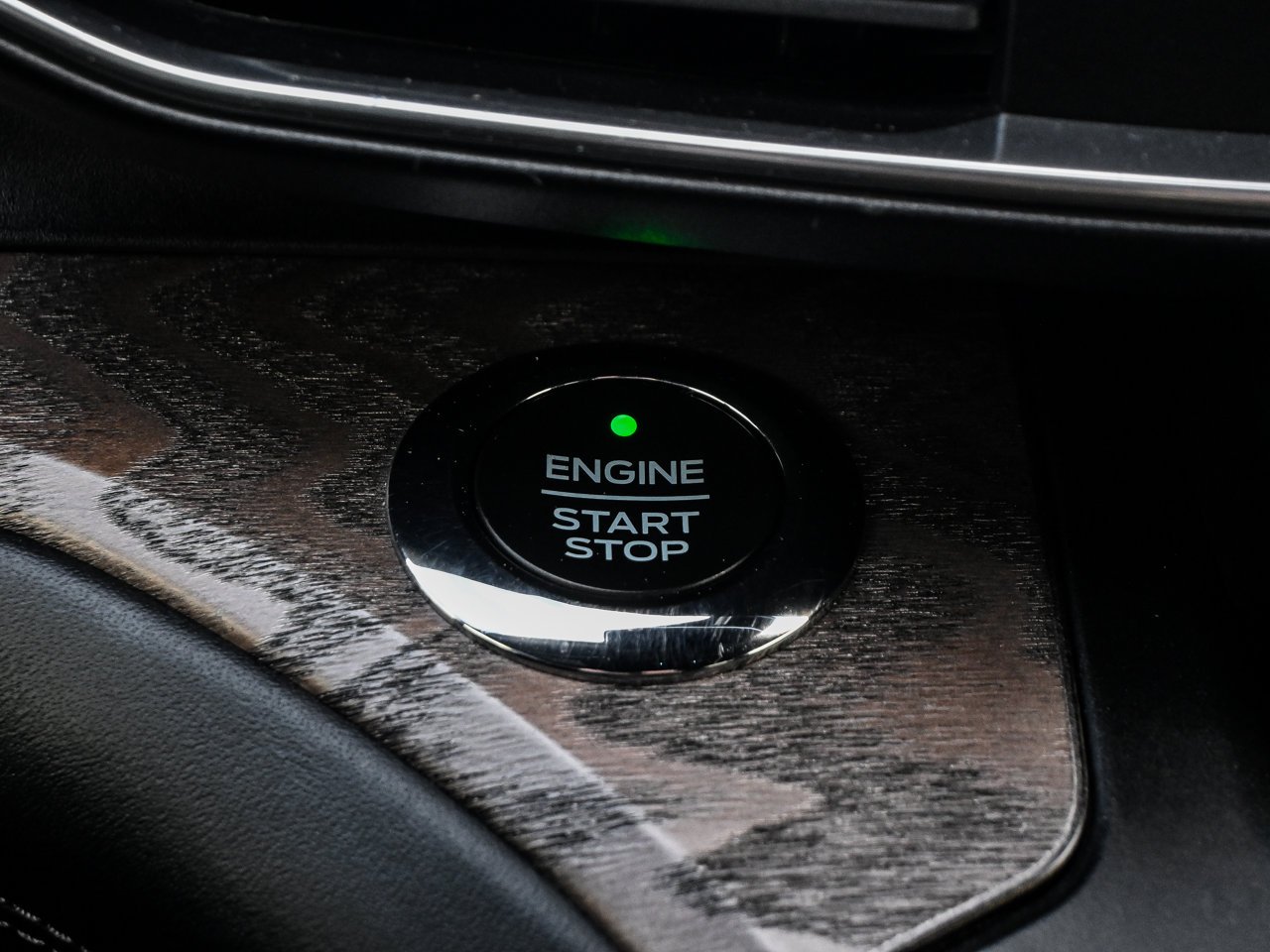 2020 Ford Explorer Platinum 4WD Blue Sherwood Park - photo #25