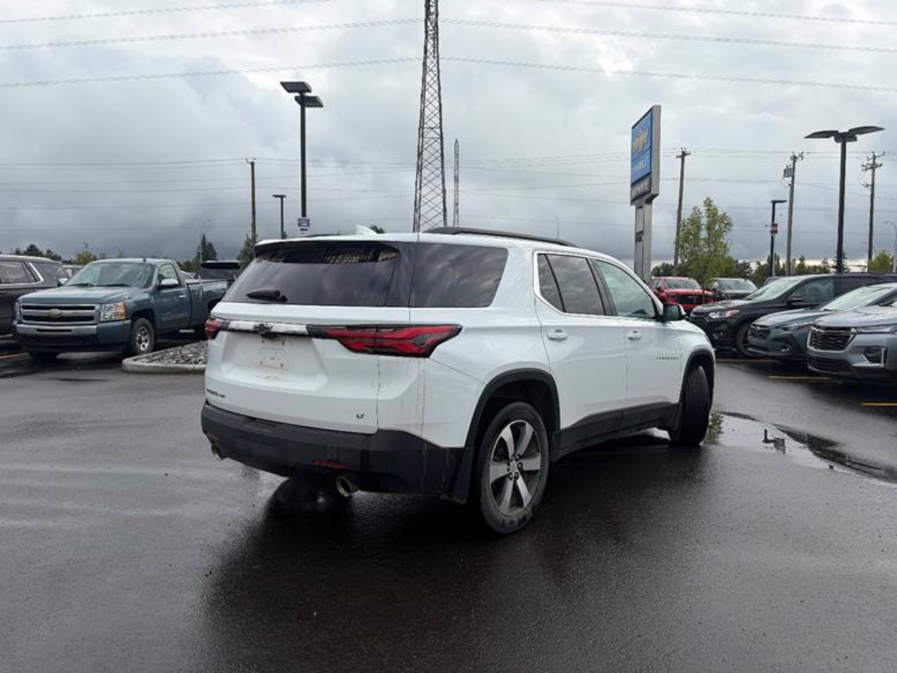2023 Chevrolet Traverse AWD 4dr LT True North White Sherwood Park - photo #3