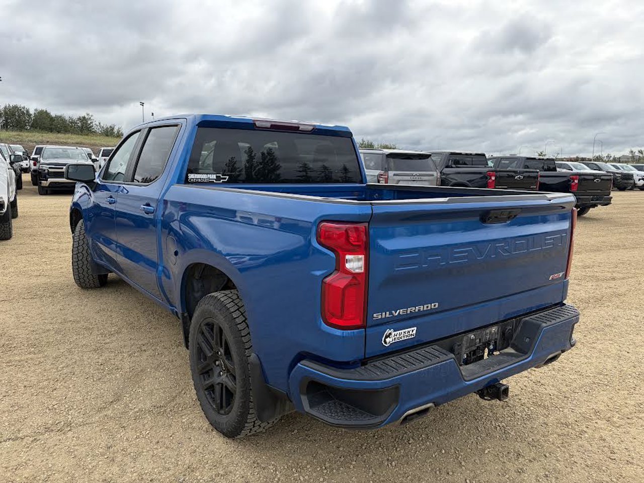 2022 Chevrolet Silverado 1500 4WD Crew Cab 147 RST Blue Sherwood Park - photo #3